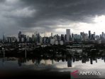 Jakarta diprakirakan berawan tebal pada Sabtu pagi