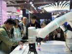 Ragam teknologi mutakhir pikat perhatian pengunjung CIIE kedelapan