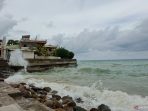BMKG ingatkan potensi gelombang 2,5 meter di sejumlah perairan NTT